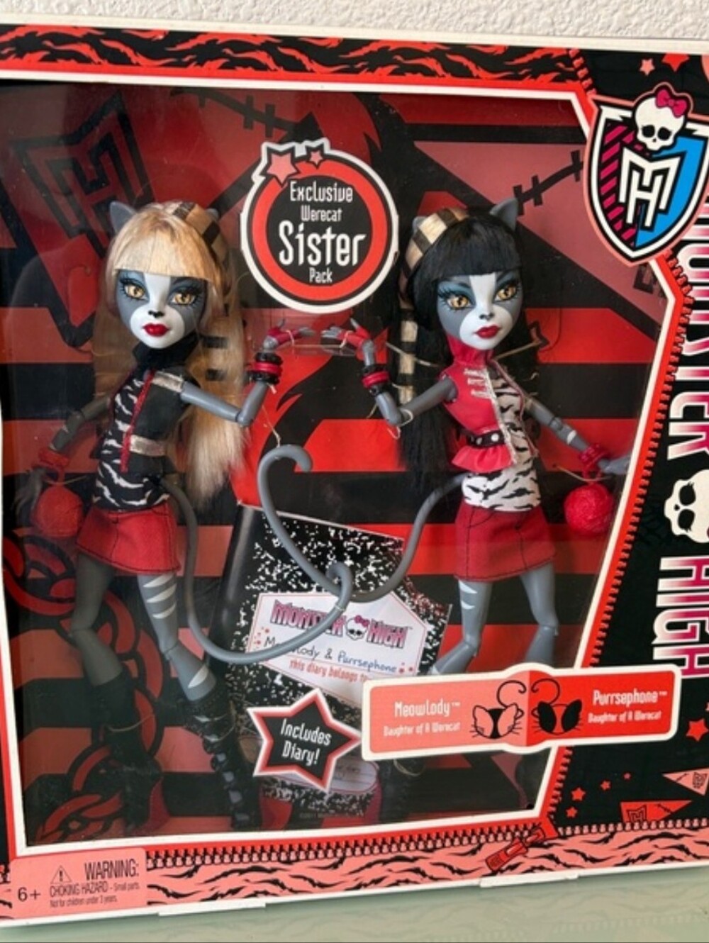 Monster High Meowlody & Purrsephone Werecat Sister Pack - Black & Red